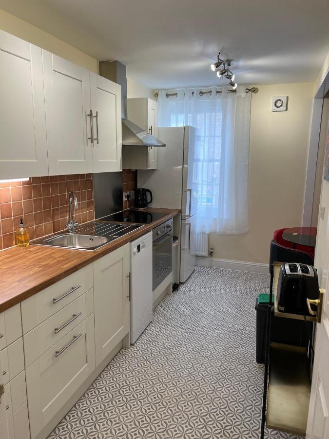Glastonbury High Street Sanctuary- 2 Bd, Sleeps 4 Esterno foto